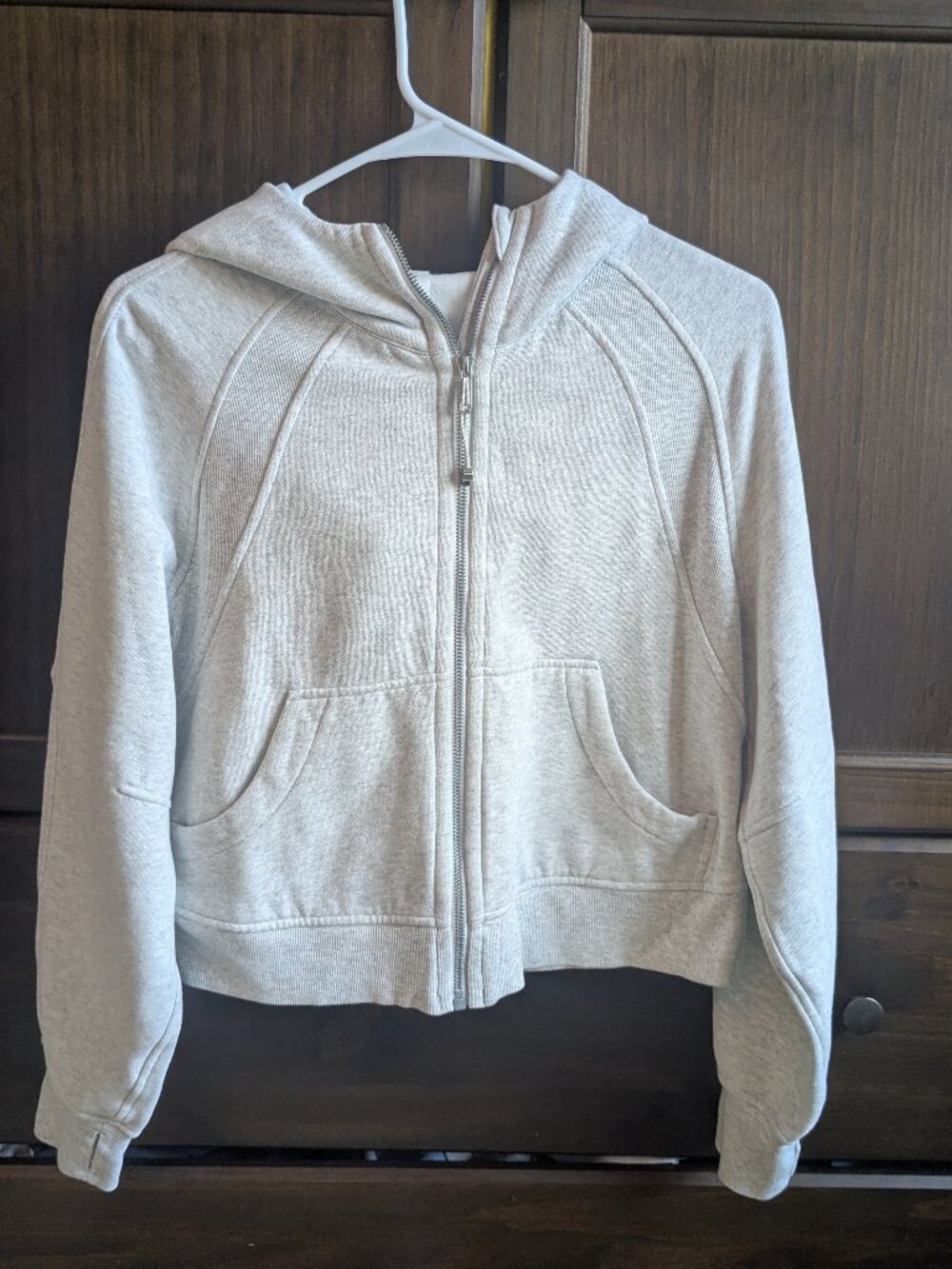 Lululemon Light Gray Zip‑Up Hoodie – Size XS/S, Like New